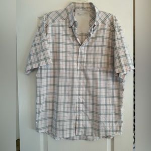 Men's Under Armour button down short sleeve shirt